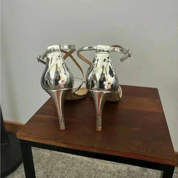 Thalia Sodi Silver Heels - Picture 3 of 4